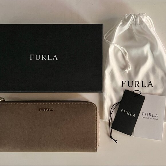 Brand new with tags Furla extra large zip around wallet in dark beige leather - Picture 5 of 5
